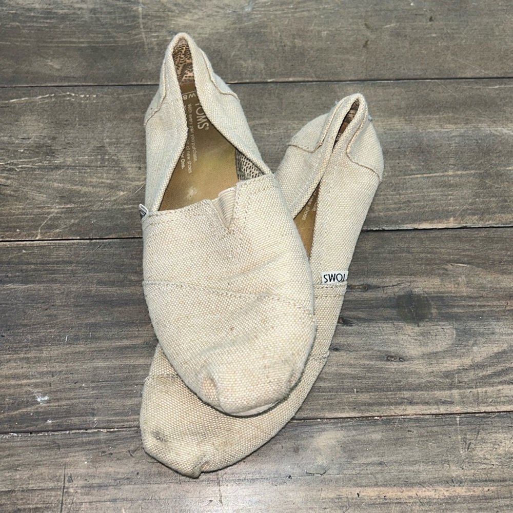 Toms